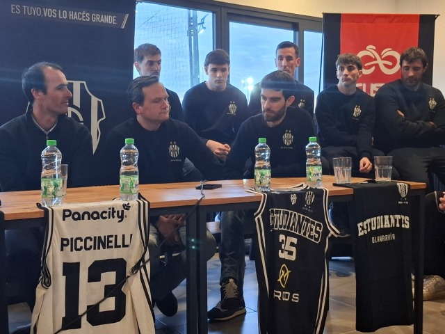Estudiantes present� su plantel para una nueva competencia